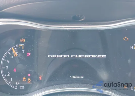 2018 Jeep Grand Cherokee Laredo E 4X4 z USA, uszkodzony, nr VIN 1C4RJFAG4JC378065